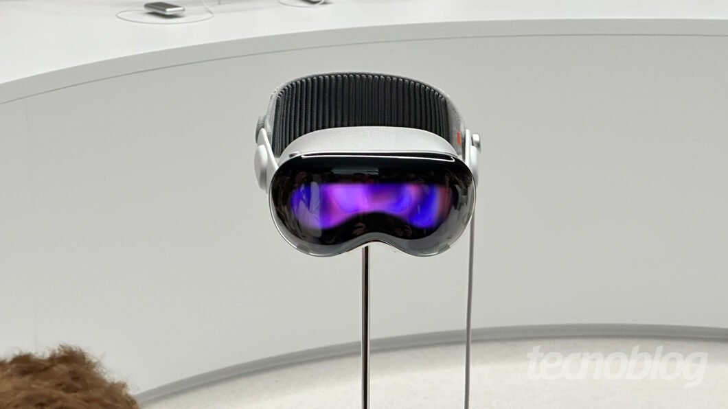 Apple pausa projeto de Vision Pro mais barato e aposta em óculos com IA
