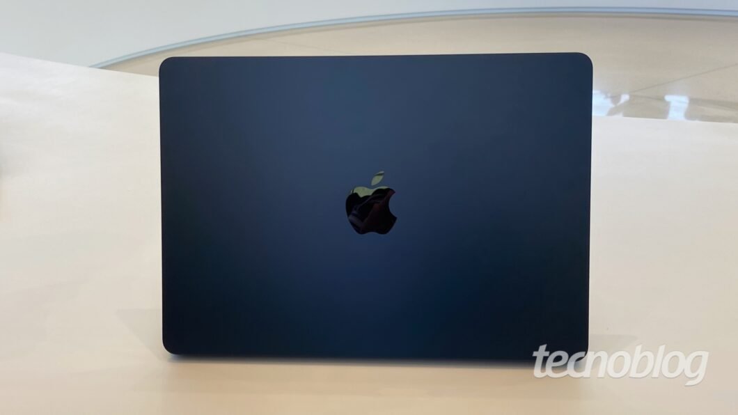 Apple quer MacBook econômico e com chip de iPhone para peitar Chromebook