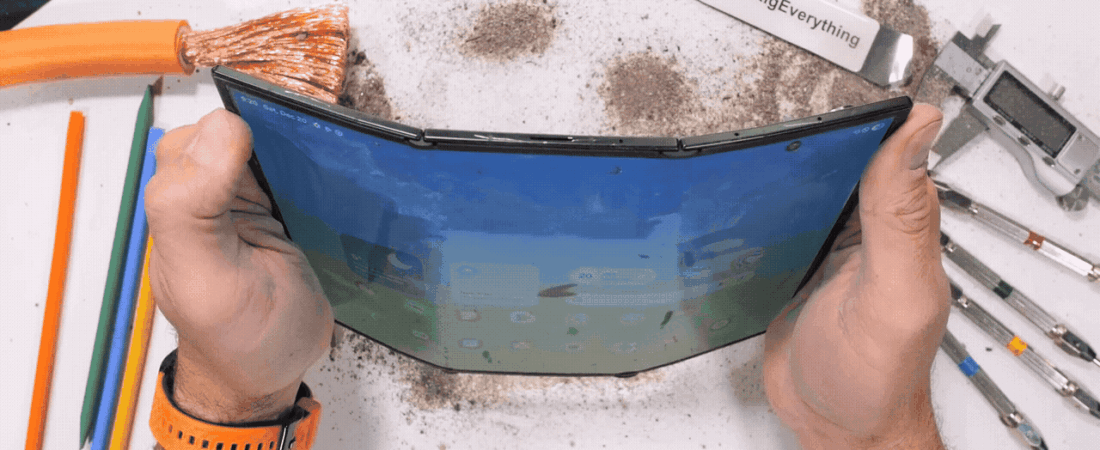 O novo trifold da Samsung ficou arregaçado depois de um teste