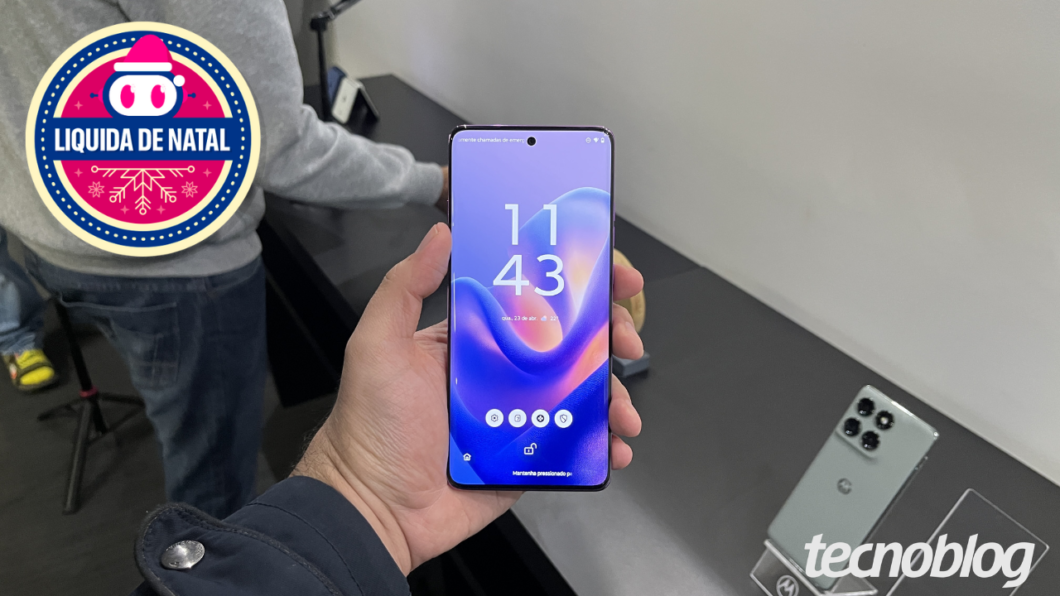 Motorola Edge 60 Pro (256 GB) fica 42% mais barato às vésperas do Natal