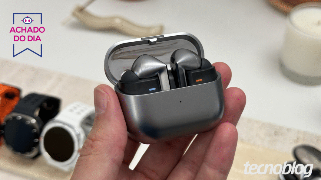 Galaxy Buds 3 Pro fica 54% mais barato com cupom na Amazon