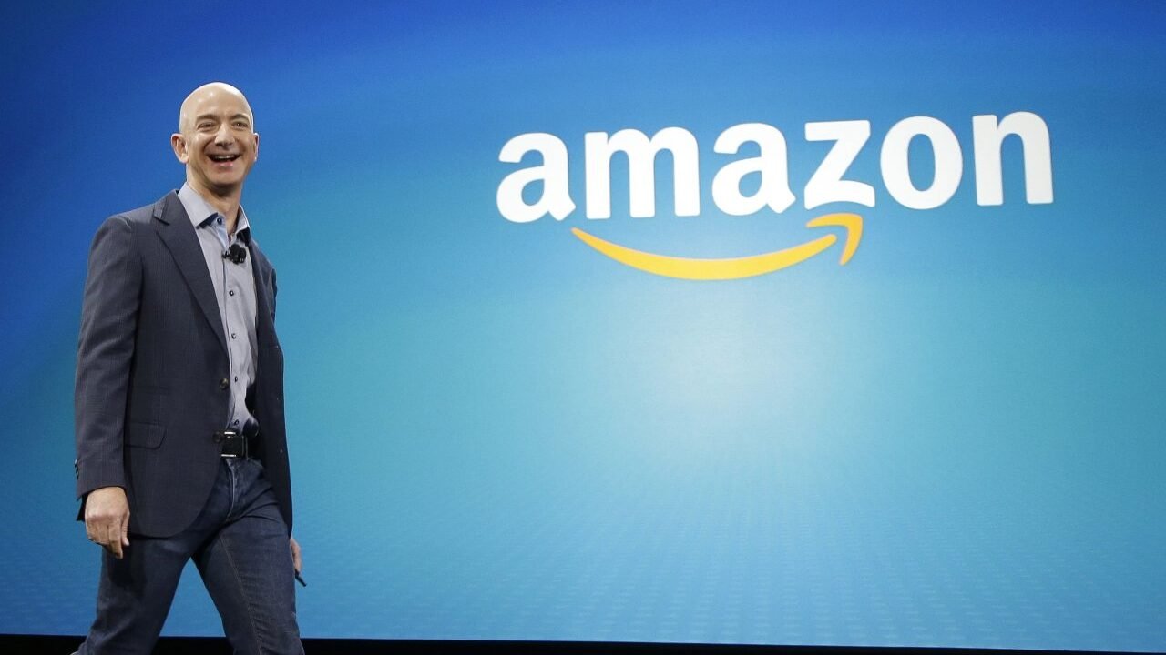 Quem é Jeff Bezos? Confira a biografia do criador da Amazon