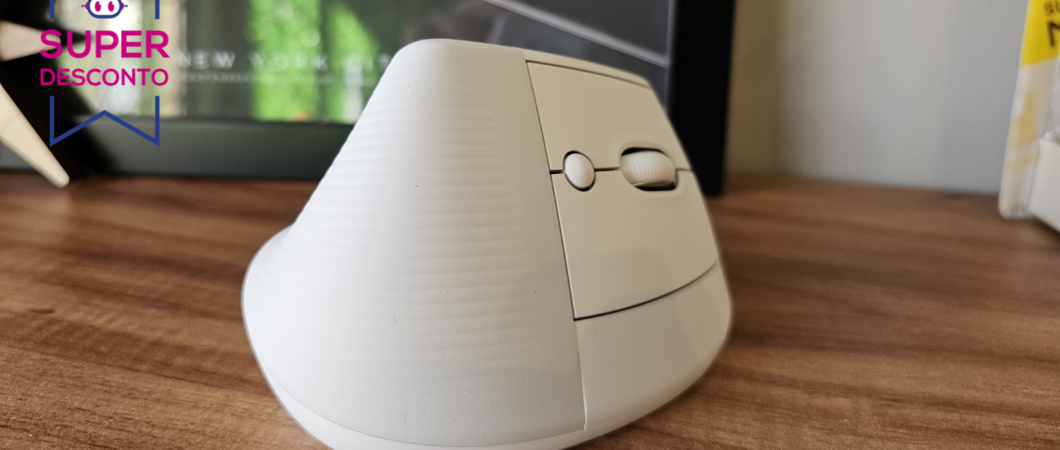 Mouse Logitech Lift Vertical sem fio ergonômico tem 25% OFF na Amazon