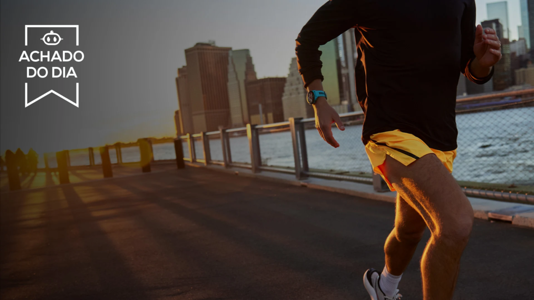 Só pelo app: Garmin Forerunner 265 (42 mm) sai com 34% OFF em 10x no 2.2