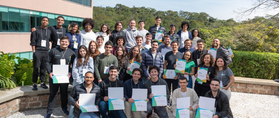 Fundação Estudar prorroga inscrições para bolsas em ciência e tecnologia