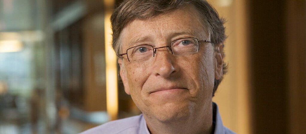 Bill Gates cobra regras para empresas de IA